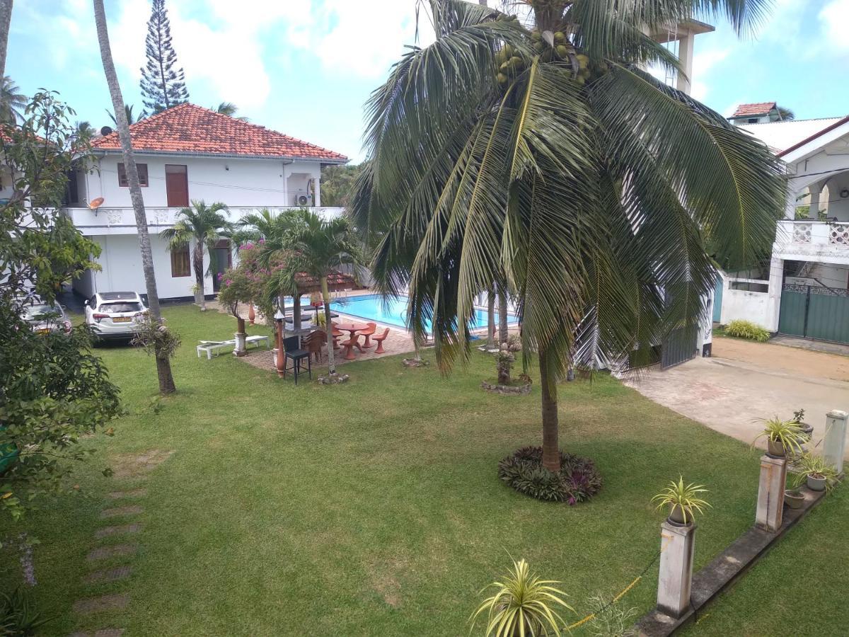 Vijai Resort Negombo Exterior photo