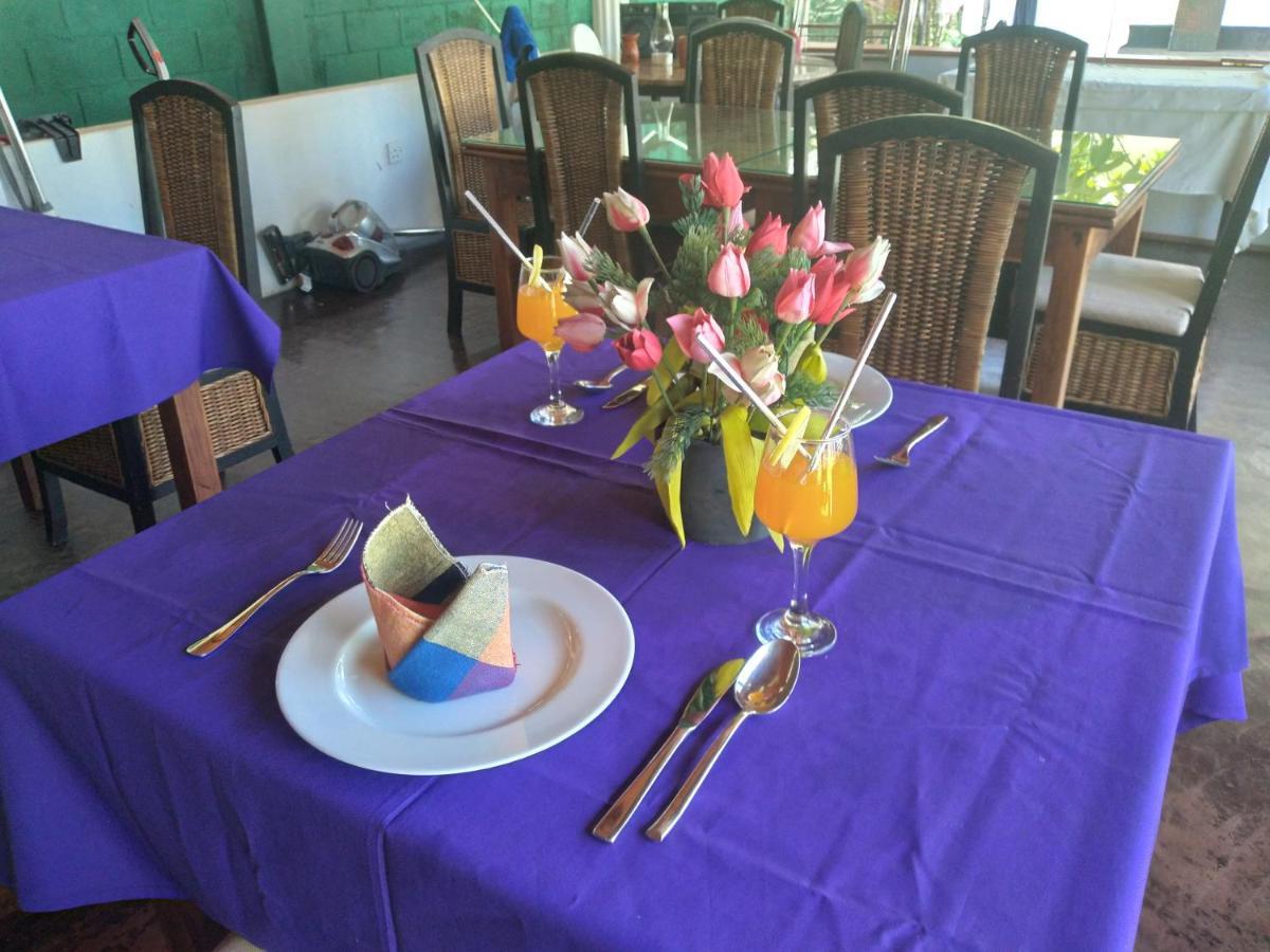 Vijai Resort Negombo Exterior photo