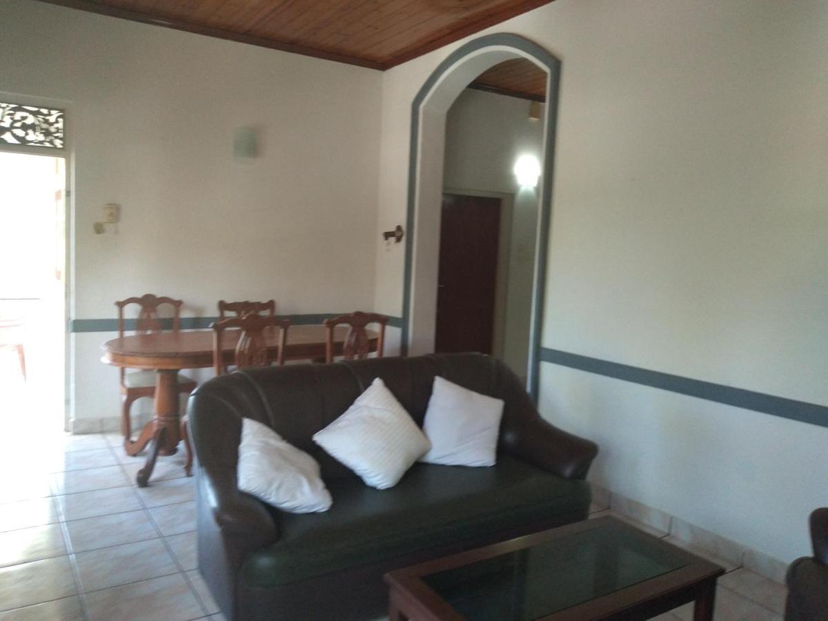Vijai Resort Negombo Exterior photo