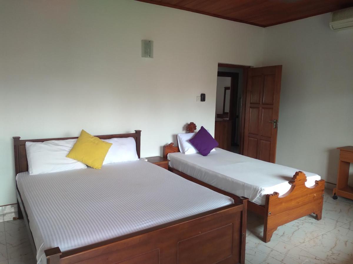 Vijai Resort Negombo Exterior photo