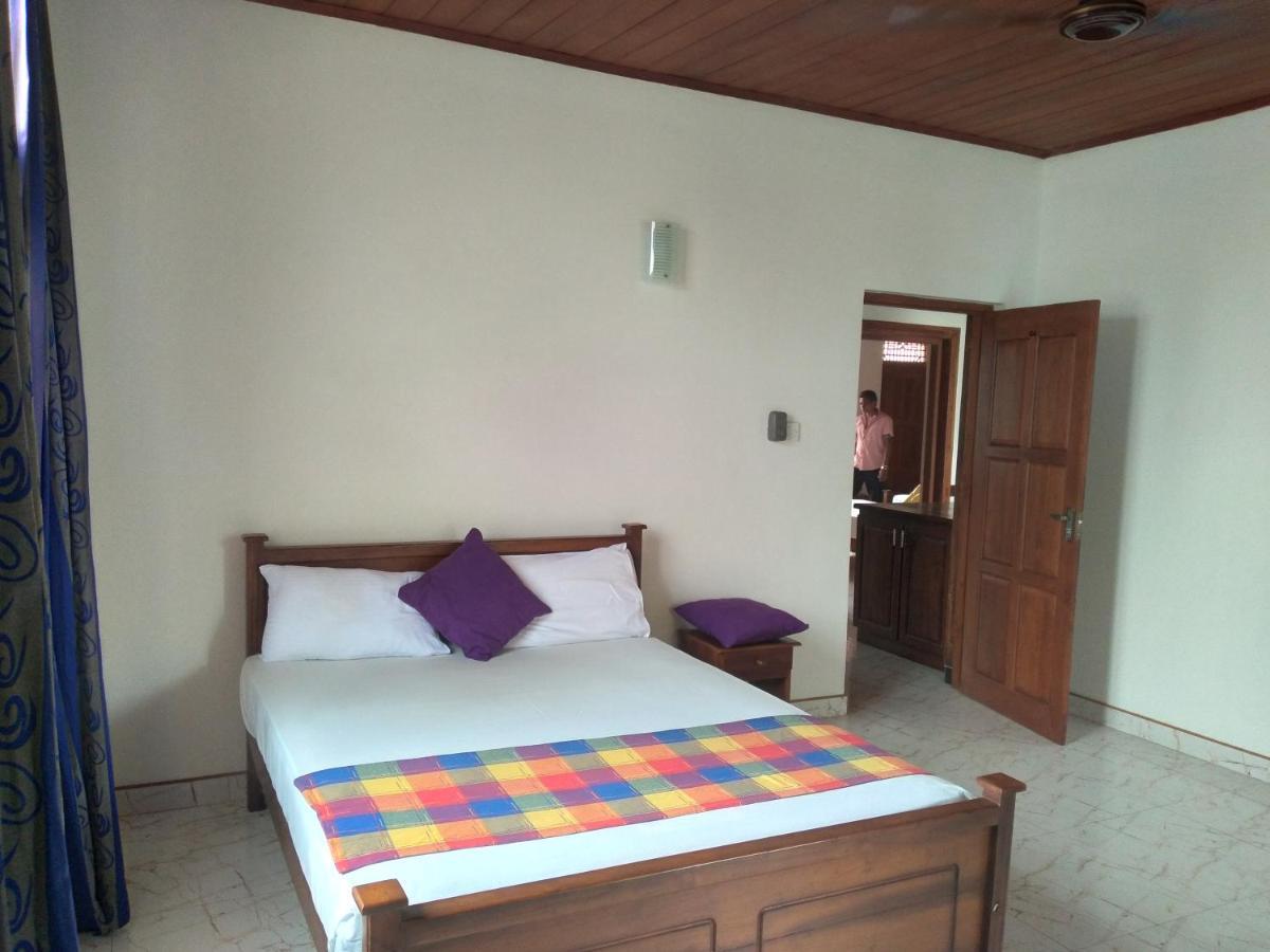 Vijai Resort Negombo Exterior photo