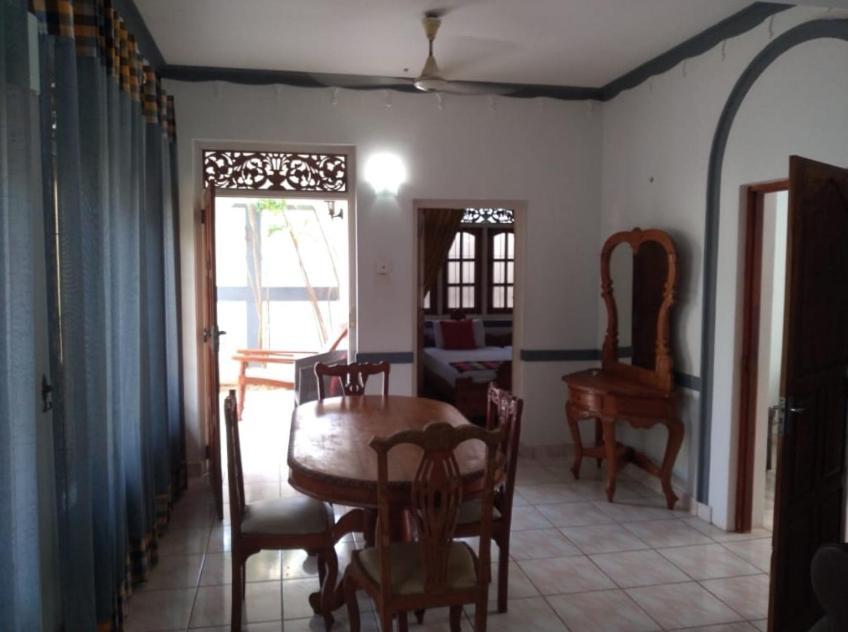 Vijai Resort Negombo Exterior photo